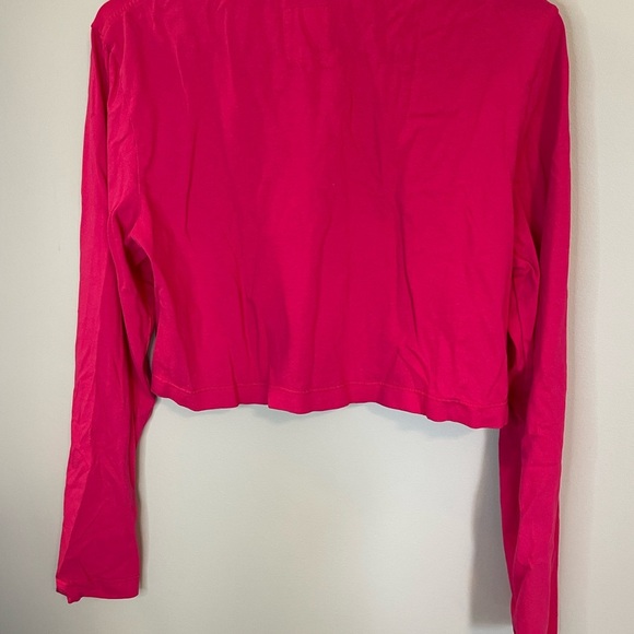 For Days women’s bright pink long sleeve cropped shirt size x small - Picture 3 of 3
